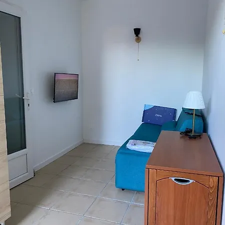 Studio Au Calme, Proche Mer Apartment *